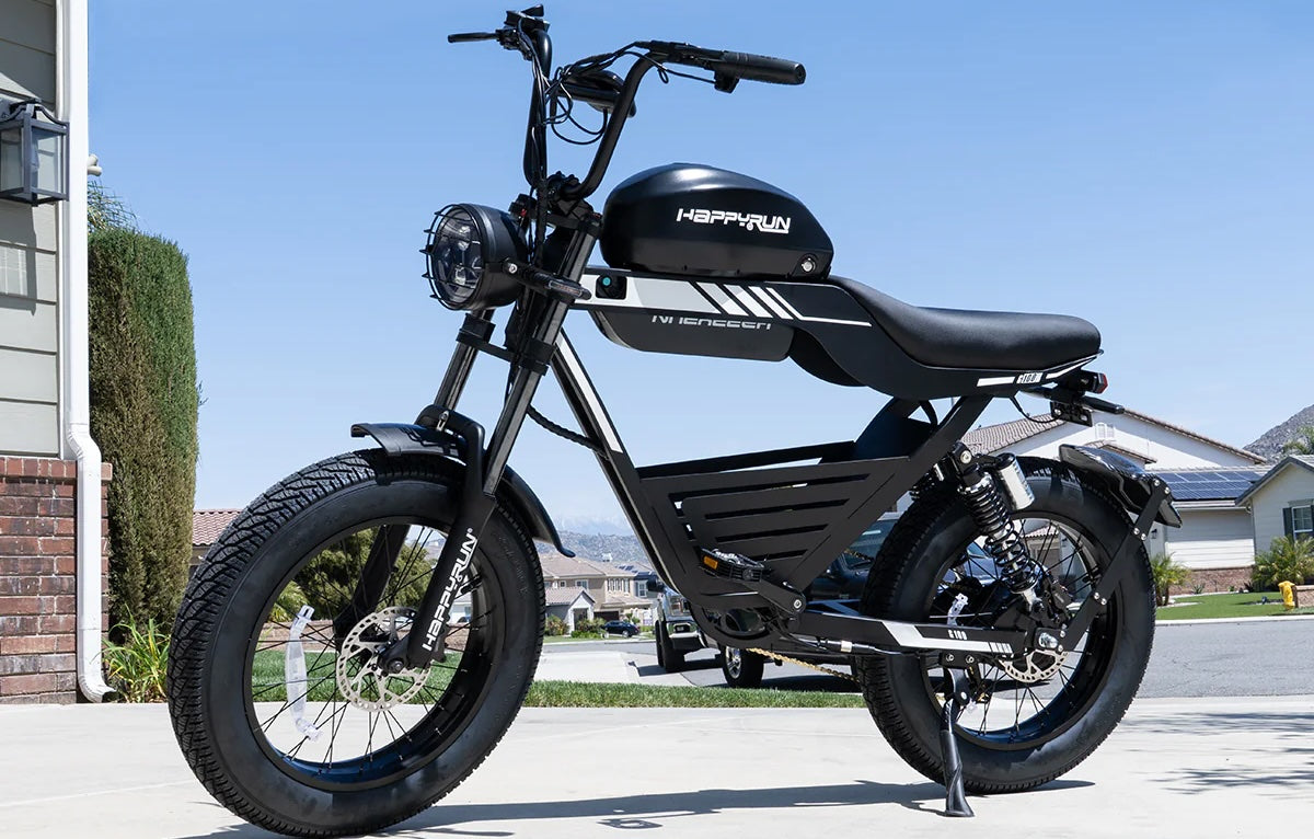long distance electric bicycle Flash Moon Black / Mid-drive meets rigorous eMTB safety standards XP4 750w Step-Thru White Long-Range