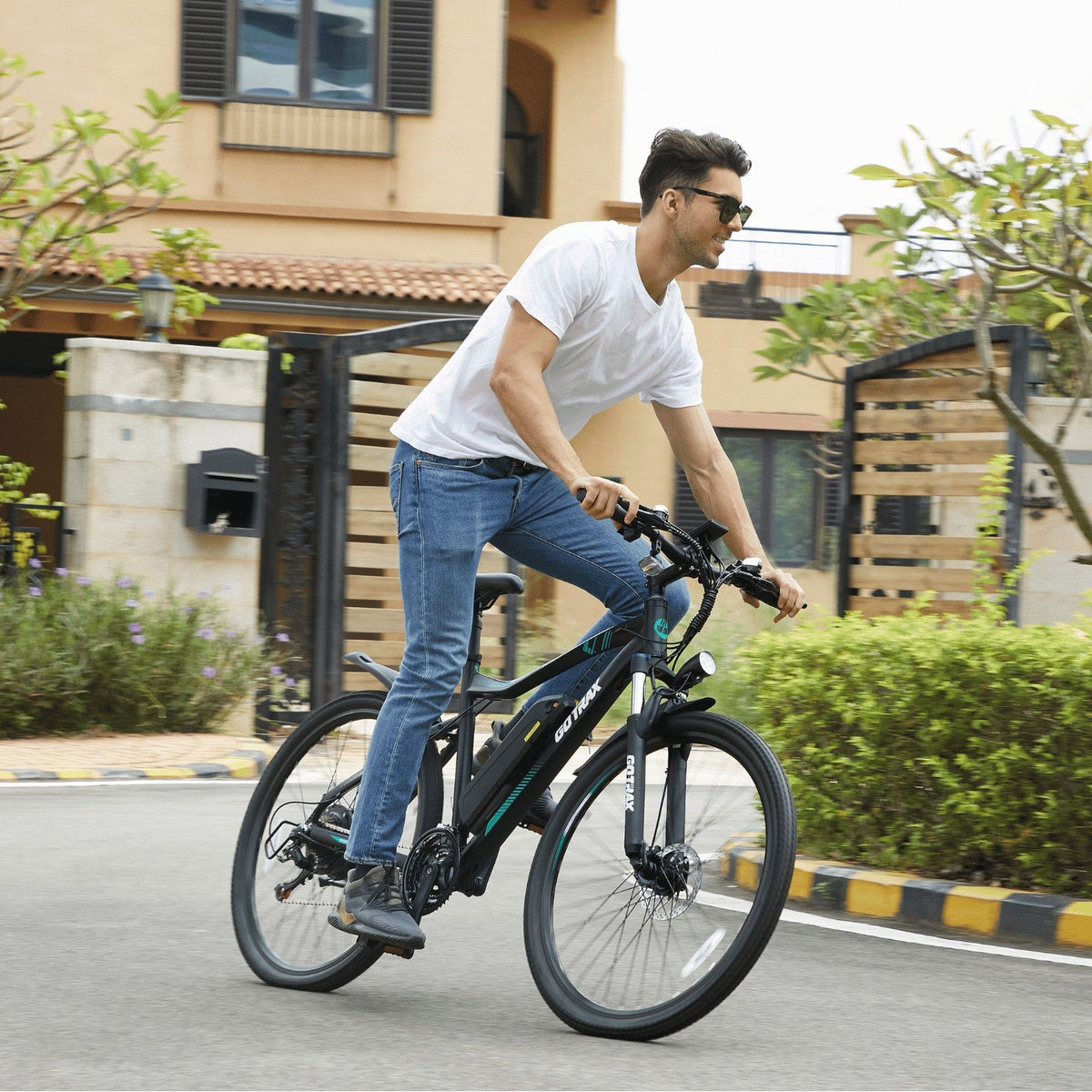 GOTRAX EBE3 lifestyle image for everyday Canadian commuting