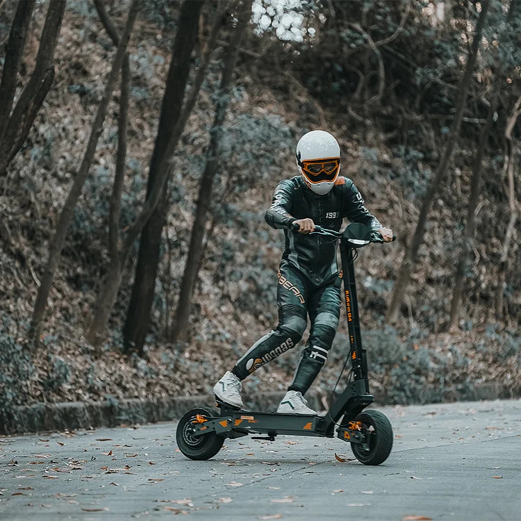 KuKirin G4 rider on wooded path