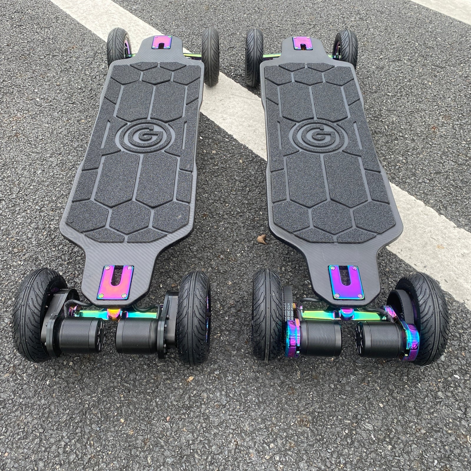 Ownboard Carbon ZEUS Max configurable electric skateboard - official product image 5