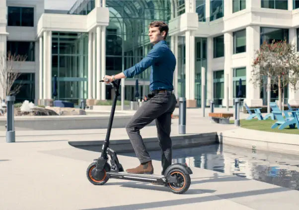 Kugoo G5 Electric Scooter - Max Speed 35 KPH - Street Rides