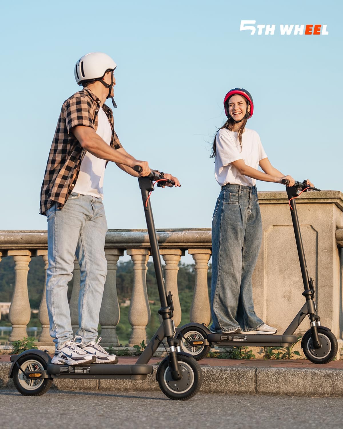 5TH WHEEL V40 Pro electric scooter suspension detail Canada