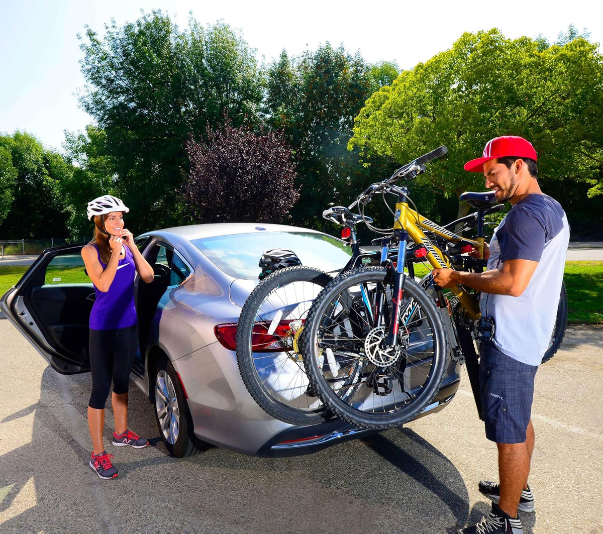 Allen Sports Deluxe 2-bike trunk mount rack bike cradle detail Canada
