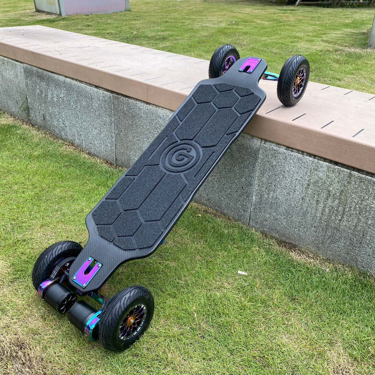 Ownboard Carbon ZEUS Max configurable electric skateboard - official product image 7