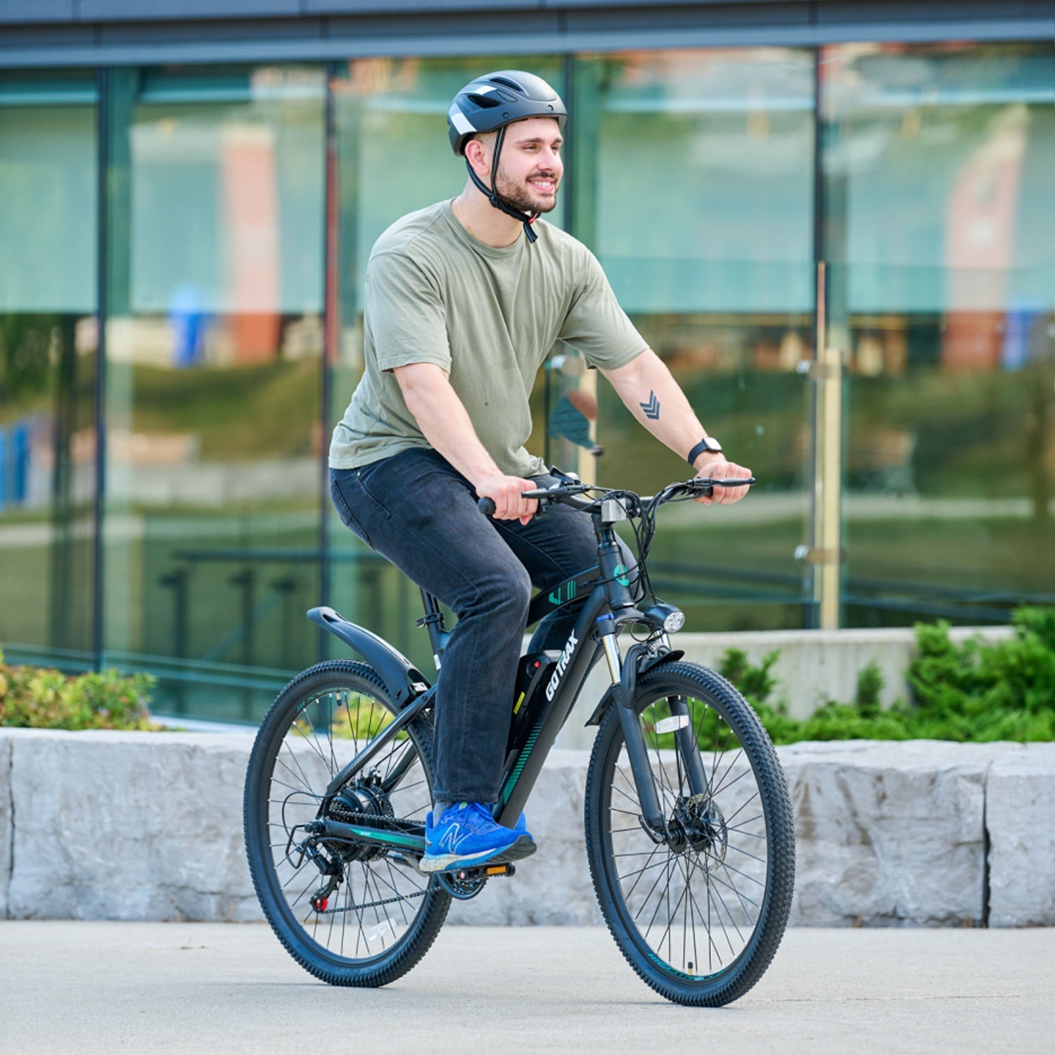 GOTRAX E03 commuter electric bike Canada 1 view