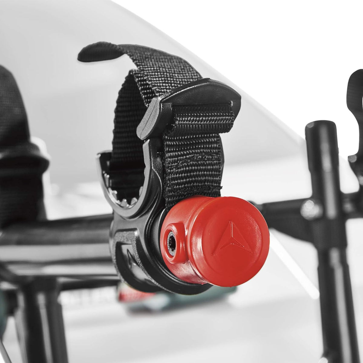 Allen Sports Deluxe 2-bike trunk mount rack carry arm detail Canada