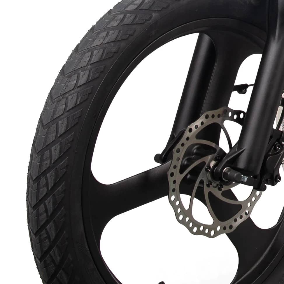 The tire-Magnum Premium 3 Low Step Commuter E-Bike-Street Rides