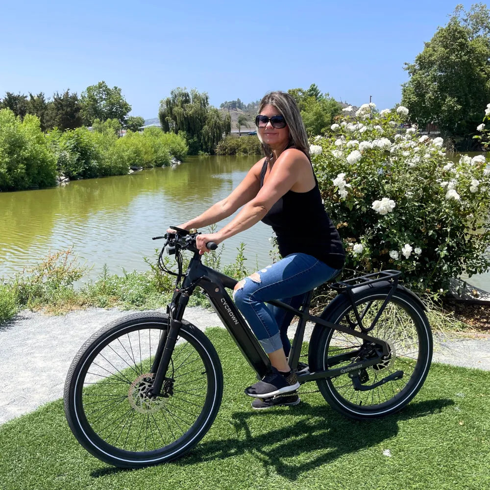 Cycrown Dremax commuter eBike riding view