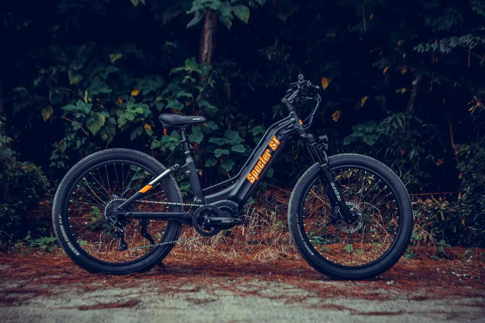 Eunorau Specter ST 2024 mid-drive bike in a black studio angle