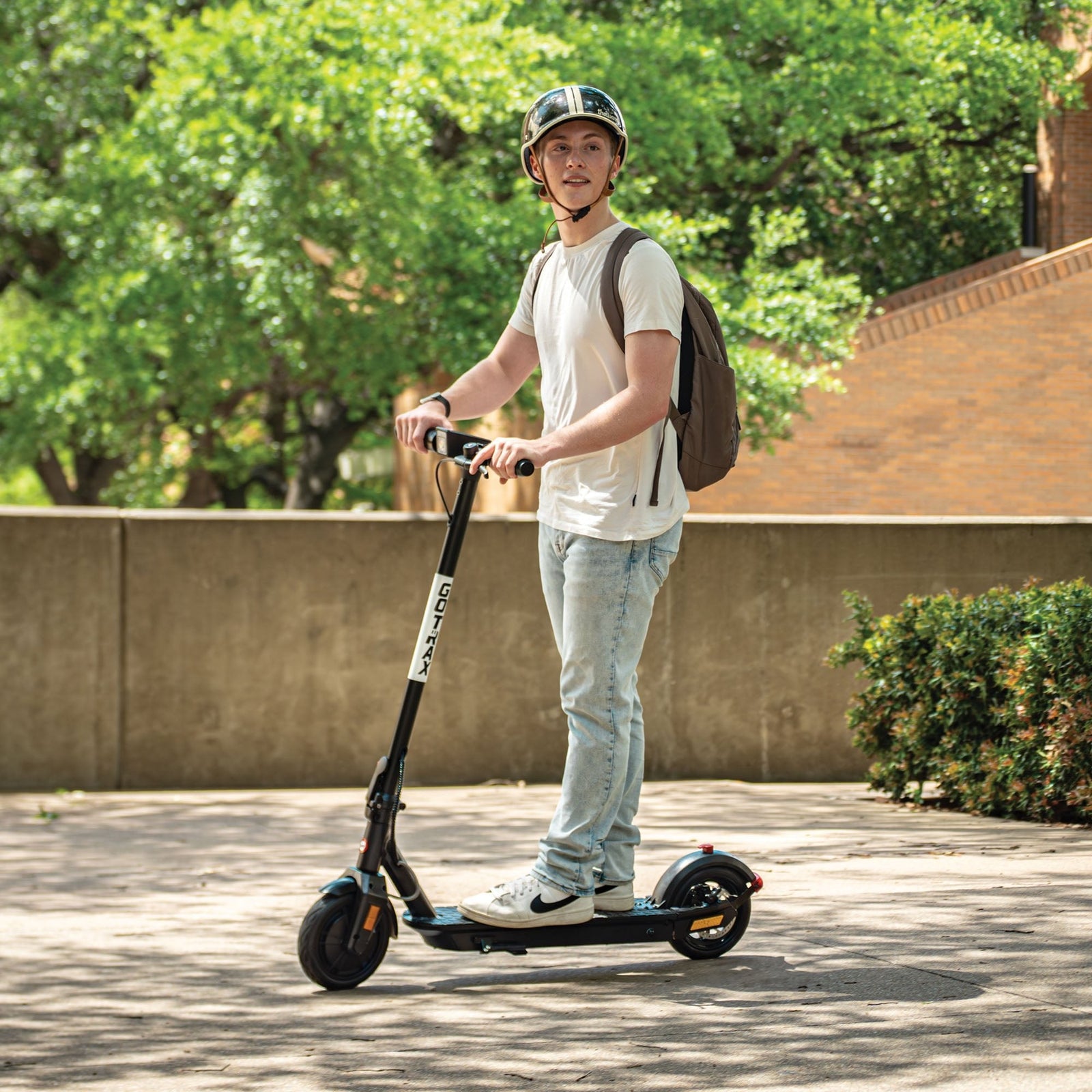 GOTRAX Fusion electric scooter main product view