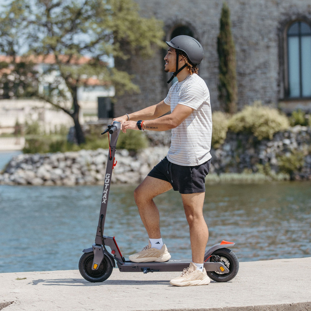 GOTRAX XRE Pro electric scooter detail view