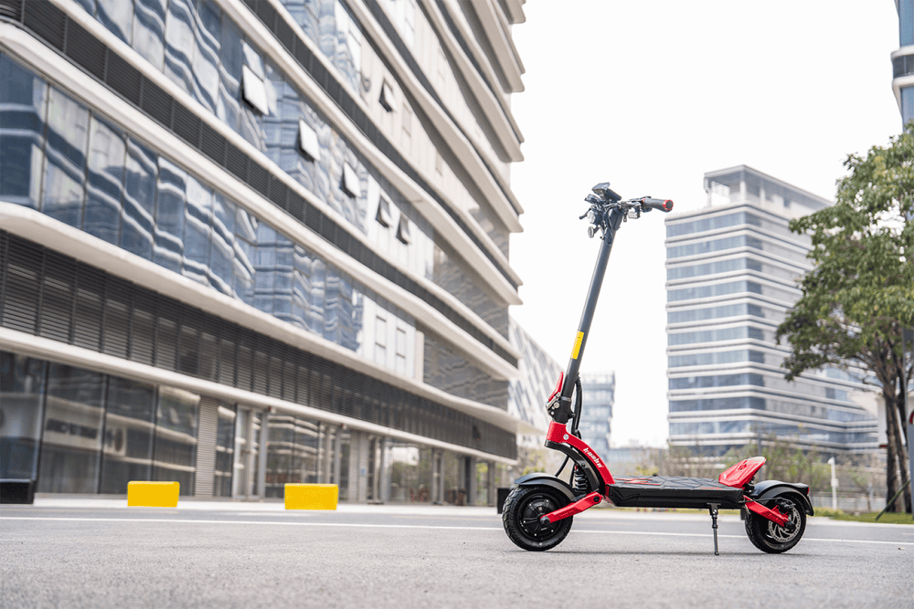 Kaabo Mantis X Pro riding lifestyle image