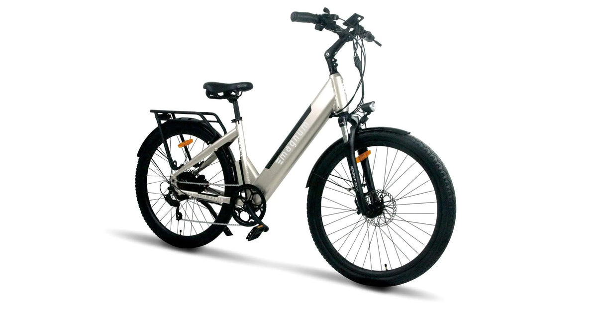 Magnum Cosmo S champagne bike from a front angle