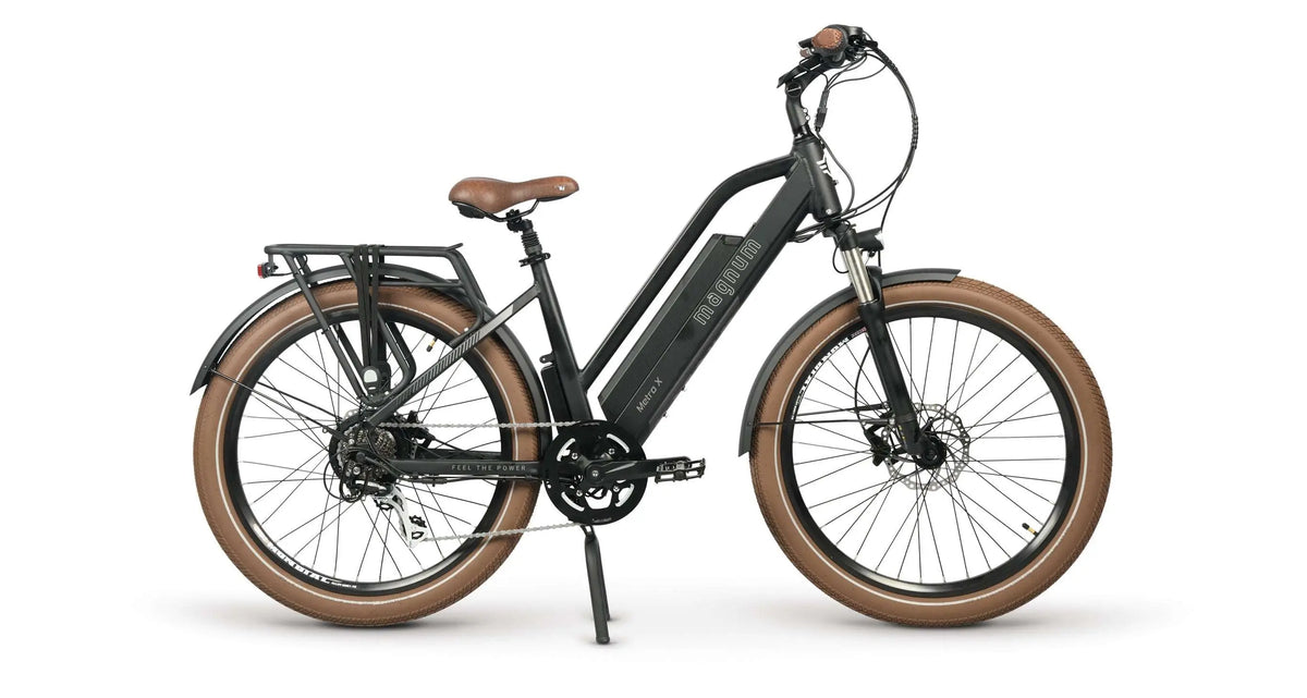Magnum Metro X in a gunmetal touring setup