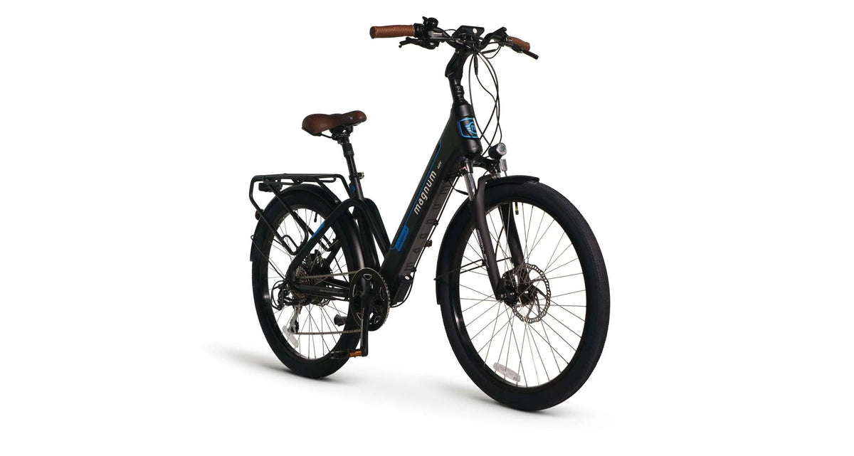Magnum Navigator S black model with touring geometry