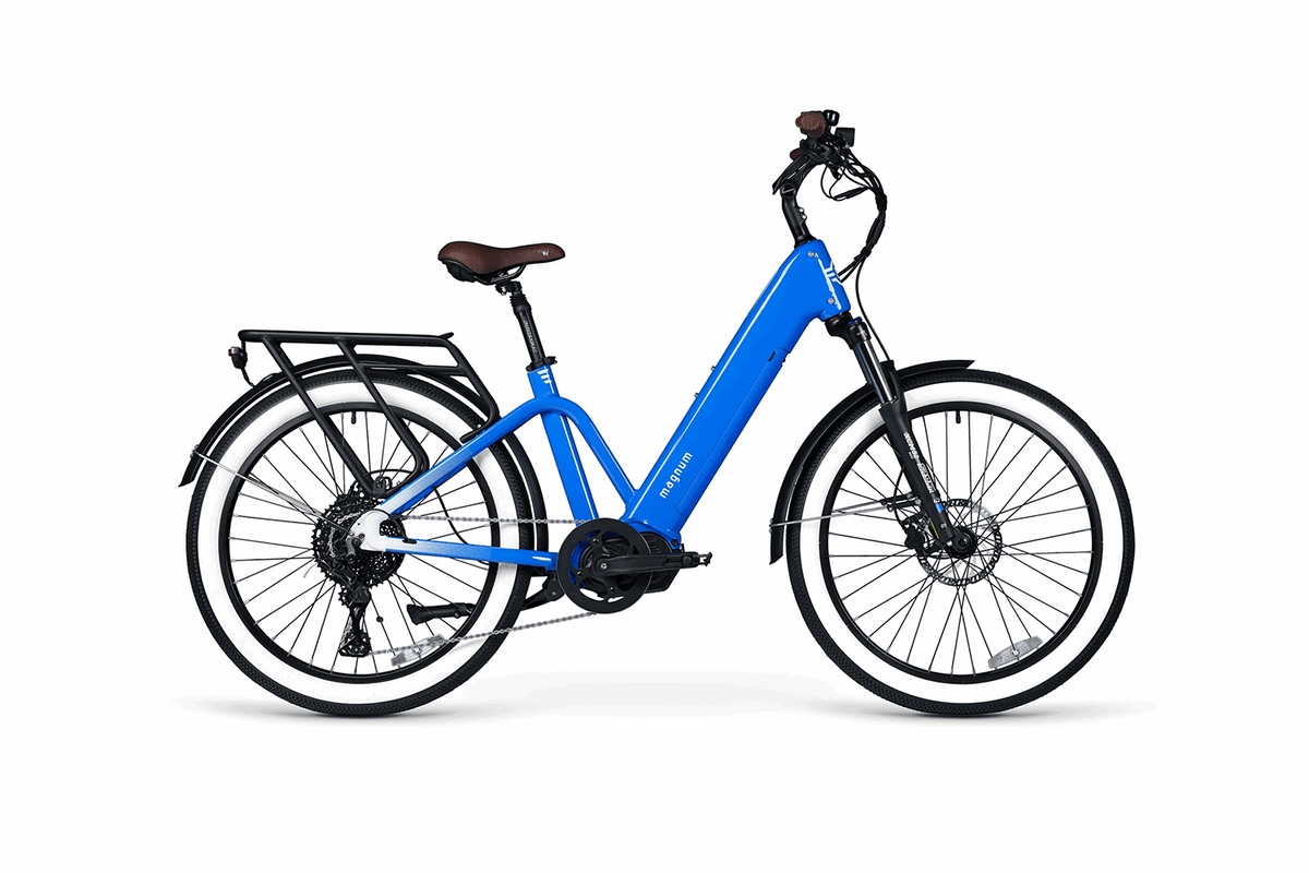 Another look at the Magnum Pilot in blue with a commuter stance