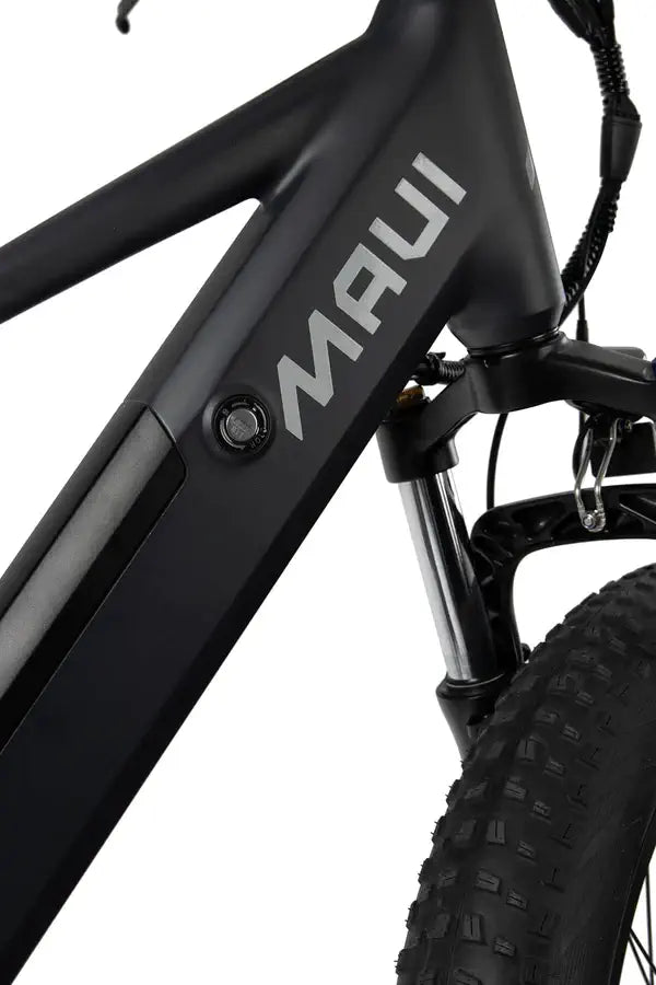 Maui ARES rear three-quarter angle in black