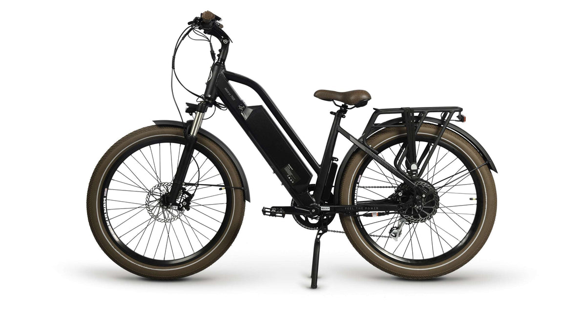 Magnum Metro 750 - Versatile Commuting E-Bike - Street Rides