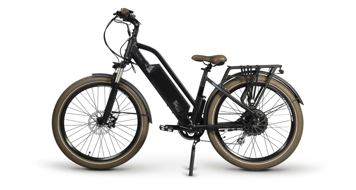 Magnum Metro 750 - Versatile Commuting E-Bike - Street Rides