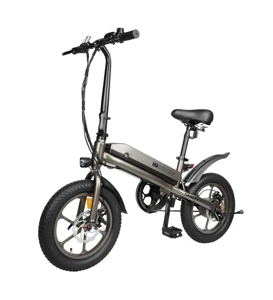 Smilee S5 folded — compact footprint fits in a car trunk or apartment closet without taking floor space